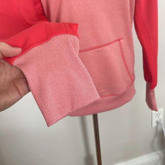 Nike Women's Therma-Fit Sweatshirt - Picture 5 of 11